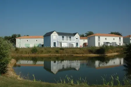 Domaine des Fontenelles 3, Maison confortable avec accès à la piscine - Photo 9