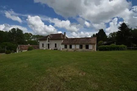 La Fermette, Villa en bord de rivière à Liglet avec piscine - Photo 5