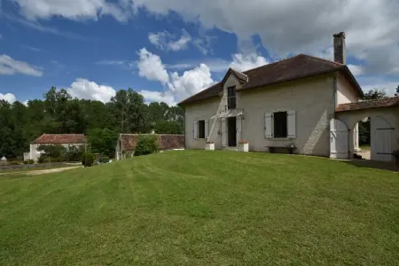 La Fermette, Villa en bord de rivière à Liglet avec piscine - Photo 8