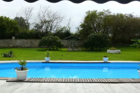La Fermette, Villa en bord de rivière à Liglet avec piscine - Photo 9