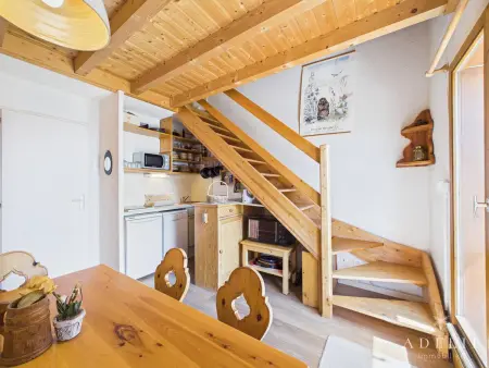 Studio mezzanine au pied des pistes avec balcon, idéal pour 4-6 personnes - Photo 2