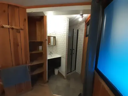 Appartement cosy neuf avec terrasse boisée, 5 pers, parking - Photo 4