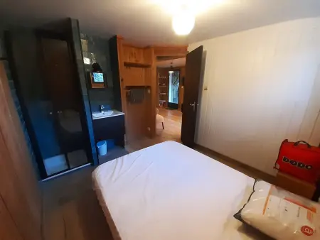Appartement cosy neuf avec terrasse boisée, 5 pers, parking - Photo 8