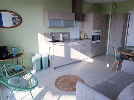Appartement avec Terrasse et Parking Privatif, Proche Commerces - Photo 3