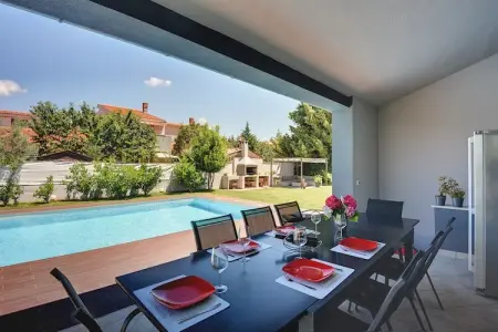 Villa Entini, Villa à Pula près de Plage avec Piscine - Photo 36