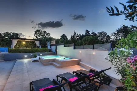 Zoya, Maison à Ližnjan avec piscine privée - Photo 6