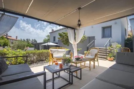 Zoya, Maison à Ližnjan avec piscine privée - Photo 16
