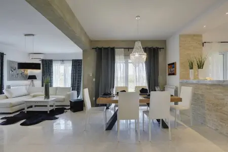 Villa Paradiso, Villa à Rovinj avec Piscine et Sauna - Photo 1