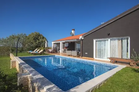 Villa Rubini, Villa à Rovinj avec piscine et jacuzzi - Photo 7