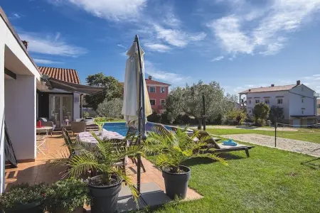Villa Rubini, Villa à Rovinj avec piscine et jacuzzi - Photo 26