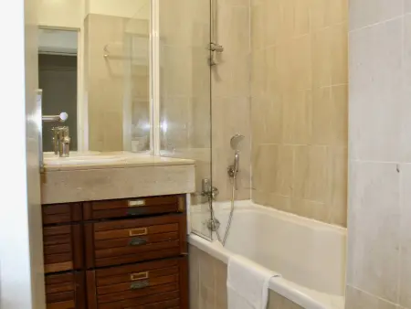Appartement RDC à Villeneuve-Loubet - 2 Pièces, 45m², 4 Couchages, Plage à 100m - Photo 8