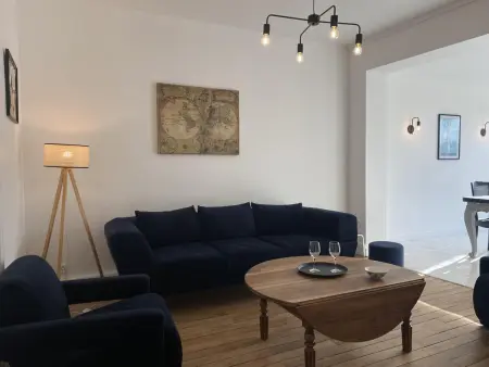Maison rénovée à Moulins avec jardin et véranda - Photo 1