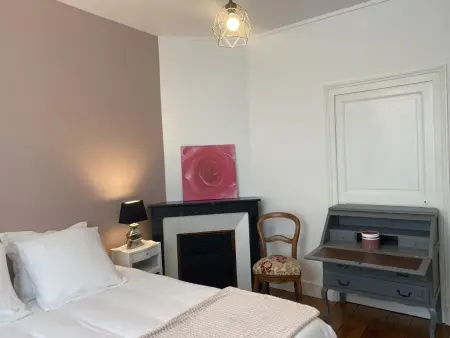 Maison rénovée à Moulins avec jardin et véranda - Photo 5