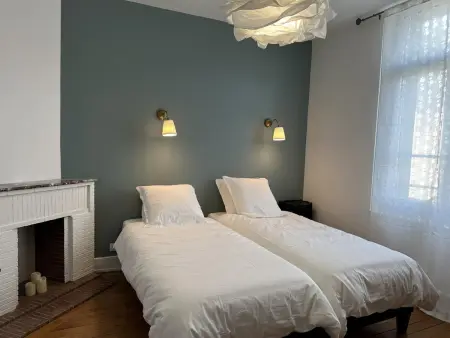 Maison rénovée à Moulins avec jardin et véranda - Photo 16