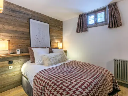 Appartement-chalet de standing avec cheminée et hammam, idéalement situé sur le front de neige de Val d'Isère - Photo 10