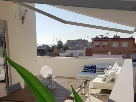 Appartement moderne avec terrasse, baignoire et TV proche de la Méditerranée - Photo 21