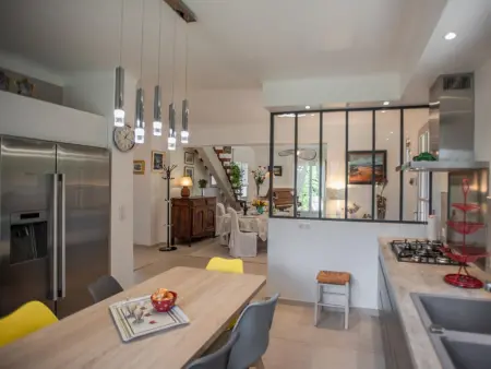 Liodrey, Maison familiale élégante avec piano et piscine - Photo 26