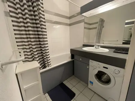 Appartement 5 couchages avec piscine et parking, près de la plage - Photo 11