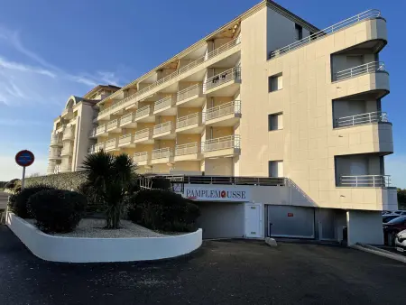 Appartement 5 couchages avec piscine et parking, près de la plage - Photo 17