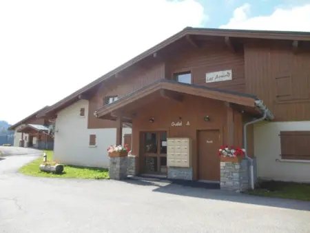 Appartement cosy avec terrasse - 6 pers, proche pistes et commerces, parking inclus - Photo 8