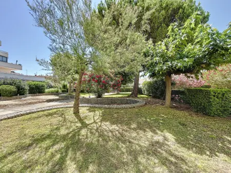 Studio lumineux avec terrasse, climatisé, proche port & plage, parking privé - Photo 9