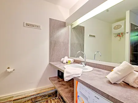 Studio Confortable avec Piscine et Wi-Fi Proche Plage - Photo 9