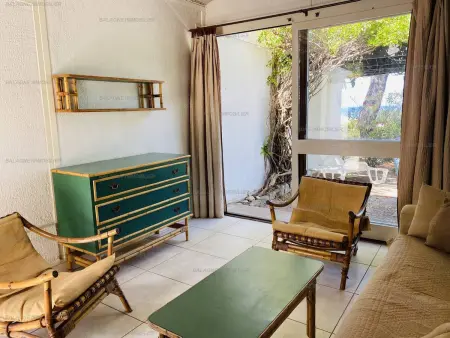 Appartement 2P5C à Lumio avec Clim, Parking et Terrasse à 100m de la Plage - Photo 1