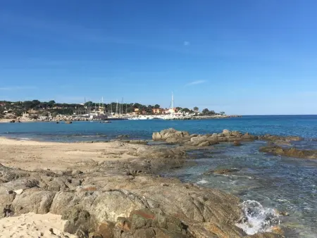 Appartement 2P5C à Lumio avec Clim, Parking et Terrasse à 100m de la Plage - Photo 15