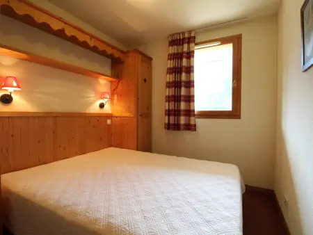 Appartement cosy 4 pers. au pied des pistes avec piscine et parking - Photo 3