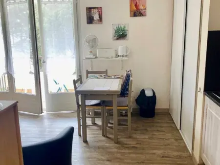 Studio ensoleillé avec balcon et parking - WiFi inclus - Centre-ville Amélie-les-Bains - Photo 9