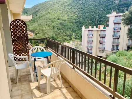 Studio ensoleillé avec balcon et parking - WiFi inclus - Centre-ville Amélie-les-Bains - Photo 10