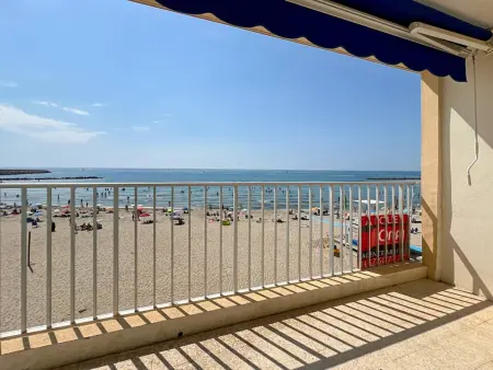 F3 à Palavas, en bord de mer, pour 4 personnes avec grande terrasse - Photo 8