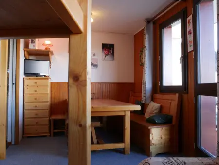 Studio cosy rénové avec balcon, proche pistes/commerces, à Montchavin La Plagne - Photo 1