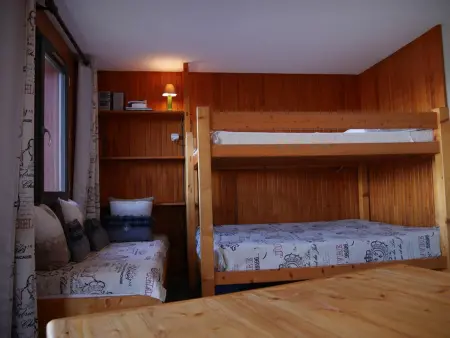 Studio cosy rénové avec balcon, proche pistes/commerces, à Montchavin La Plagne - Photo 2