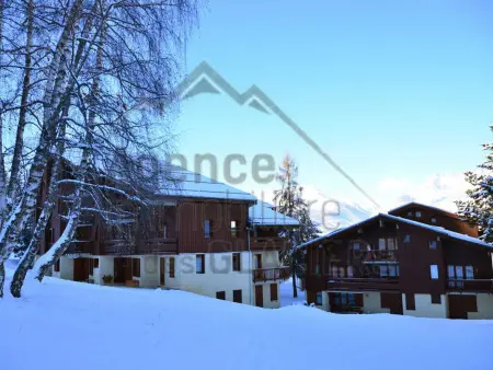 Charmant appartement rénové 2/3 pièces pour 5 pers, proche pistes et commerces, parking gratuit - Photo 8
