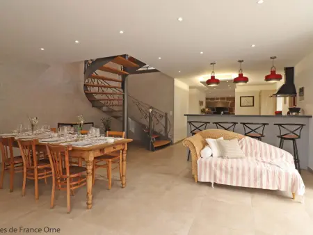 Maison spacieuse avec jardin, spa et salle de jeux - Photo 5