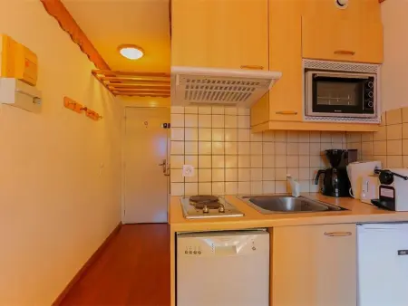 Charmant Appartement Rénové - 4 Pers, Balcon Sud, Cœur de Val Thorens, Accès Pistes et Commerces - Photo 3