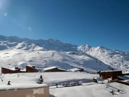 Charmant Appartement Rénové - 4 Pers, Balcon Sud, Cœur de Val Thorens, Accès Pistes et Commerces - Photo 9
