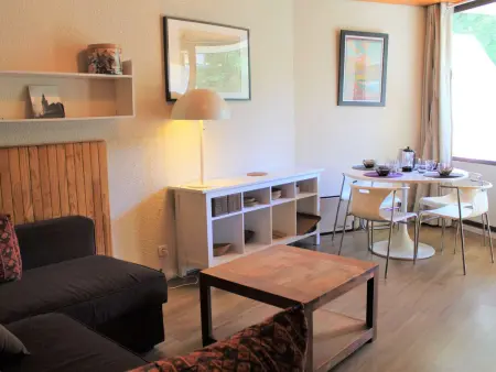 Studio Montagne à Vars, 4 couchages, centre station, à 30m des pistes - Photo 4