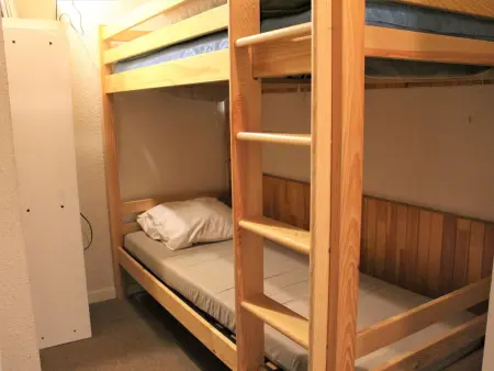Studio Montagne à Vars, 4 couchages, centre station, à 30m des pistes - Photo 8