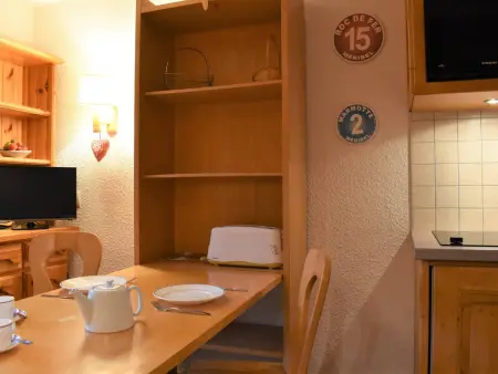 Charmant Studio rénové, balcon Sud, à 50m des pistes - Méribel - Photo 7
