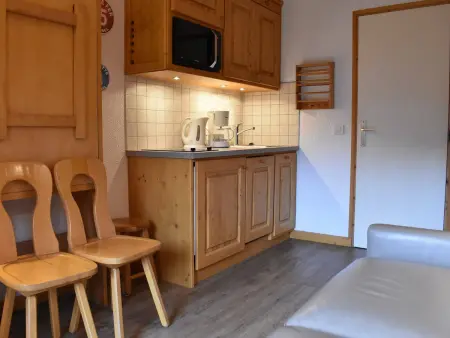 Charmant Studio rénové, balcon Sud, à 50m des pistes - Méribel - Photo 10