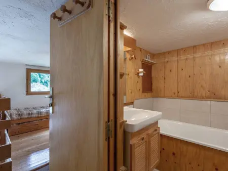 Duplex spacieux avec terrasse, garage, et WIFI à Méribel - Photo 6
