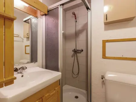 Duplex spacieux avec terrasse, garage, et WIFI à Méribel - Photo 8