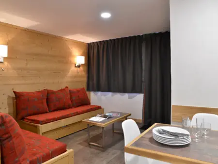 Appartement rénové proche des pistes avec balcon - Photo 2