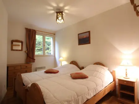 Appartement de 45m² avec balcon, 5 couchages, à 300m des pistes et commerces, bien équipé - Photo 4