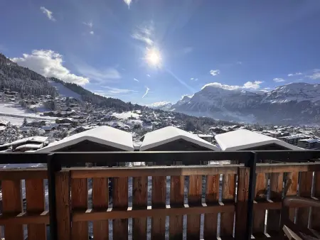Appartement de 45m² avec balcon, 5 couchages, à 300m des pistes et commerces, bien équipé - Photo 10