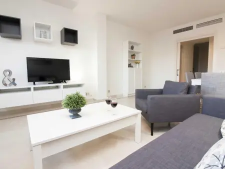 Spacieux Apt. 2 Ch. au Dernier Étage avec Ascenseur, 2 SDB, Clim, Wifi et Cuisine Équipée - Photo 5