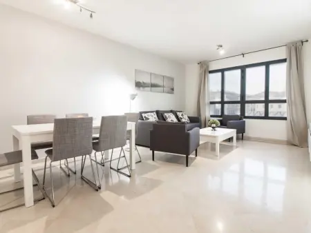 Spacieux Apt. 2 Ch. au Dernier Étage avec Ascenseur, 2 SDB, Clim, Wifi et Cuisine Équipée - Photo 7