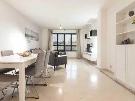 Spacieux Apt. 2 Ch. au Dernier Étage avec Ascenseur, 2 SDB, Clim, Wifi et Cuisine Équipée - Photo 8